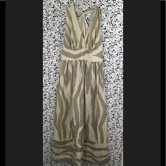 Banana Republic Dresses & Skirts - Banana Republic 100% Linen Halter Maxi Dress